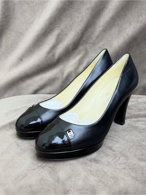 CHANEL Black Leather Platform Pumps with Patent Cap Toe